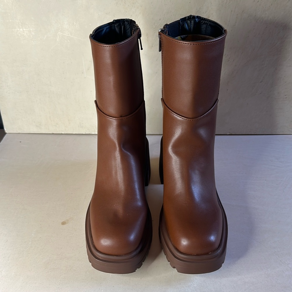 Women’s brown Boots !